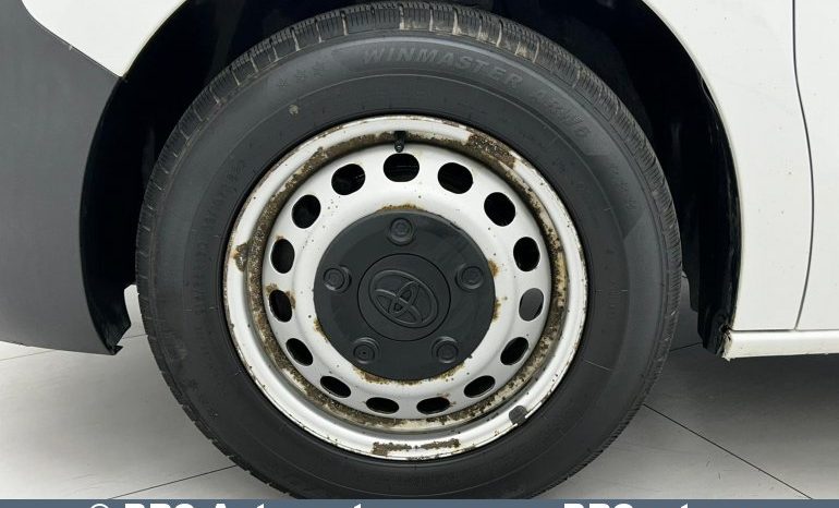 
								Toyota Proace 2.0 D-4D Panel Van Medium Single 2021 full									