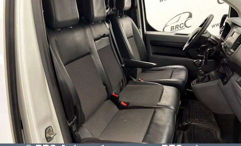 
								Toyota Proace 2.0 D-4D Panel Van Medium Single 2021 full									