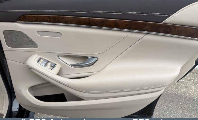 
								Mercedes-Benz S 550 4.7i Automatas 2015 full									