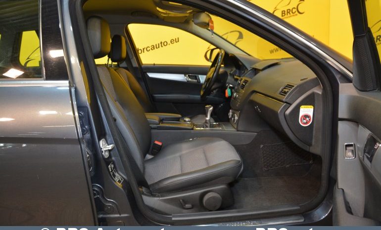 
								Mercedes-Benz C 200 CDI Avantgarde 2008 full									