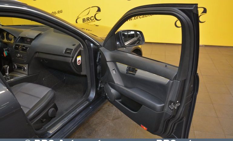 
								Mercedes-Benz C 200 CDI Avantgarde 2008 full									