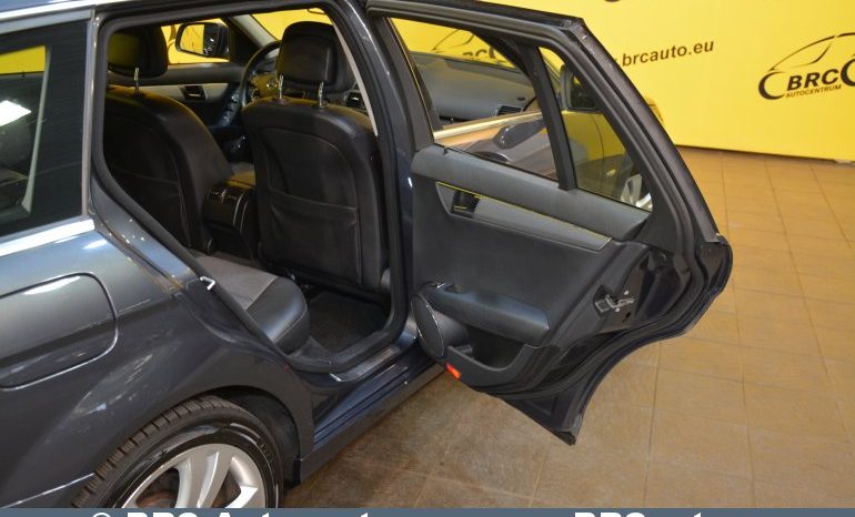 
								Mercedes-Benz C 200 CDI Avantgarde 2008 full									