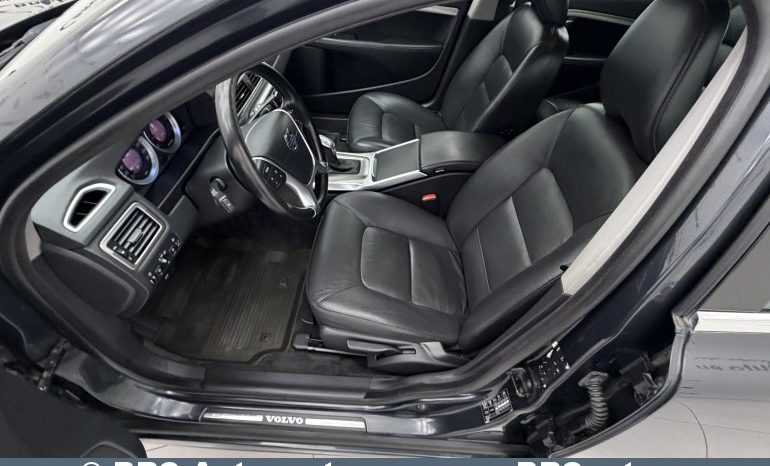 
								Volvo V70 D2 Drive Automatas 2012 full									