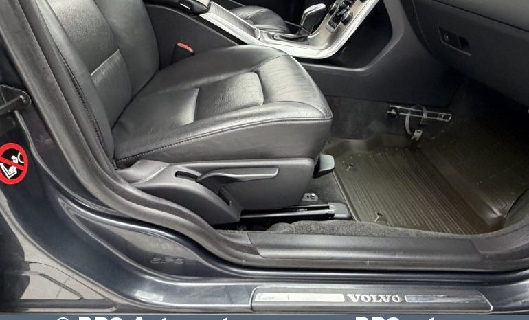 
								Volvo V70 D2 Drive Automatas 2012 full									
