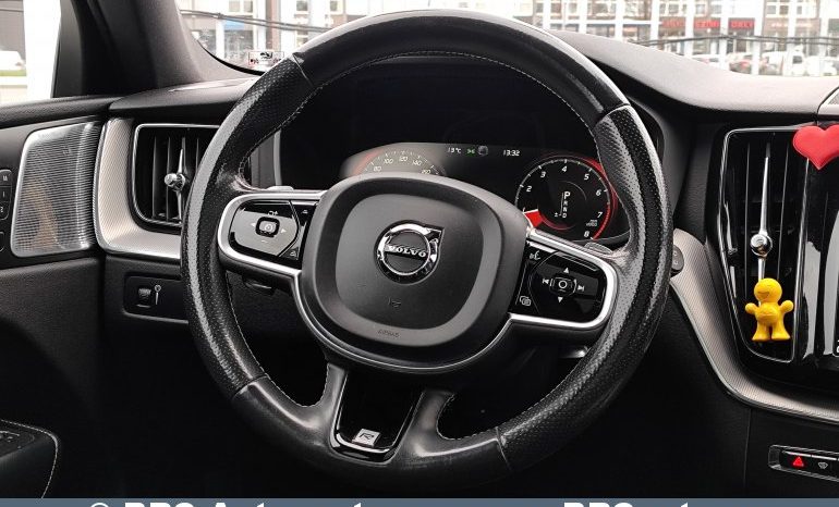 
								Volvo XC 60 T6 R-Line AWD Automatas 2018 full									
