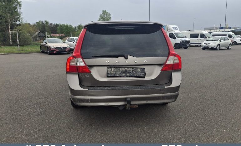 
								Volvo V70  2008 full									
