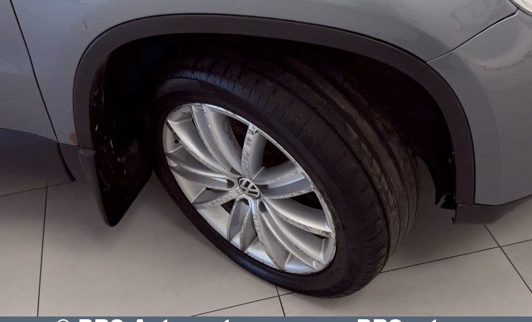 
								Volkswagen Tiguan 2.0 TDI 4Motion Automatas 2008 full									