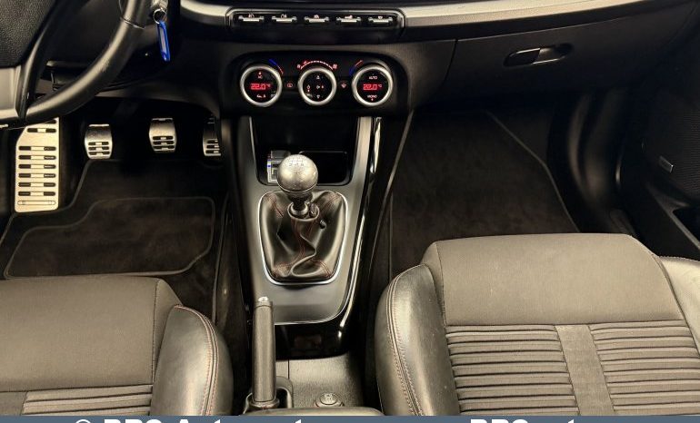 
								Alfa Romeo Giulietta 1.6 JTDm 2010 full									