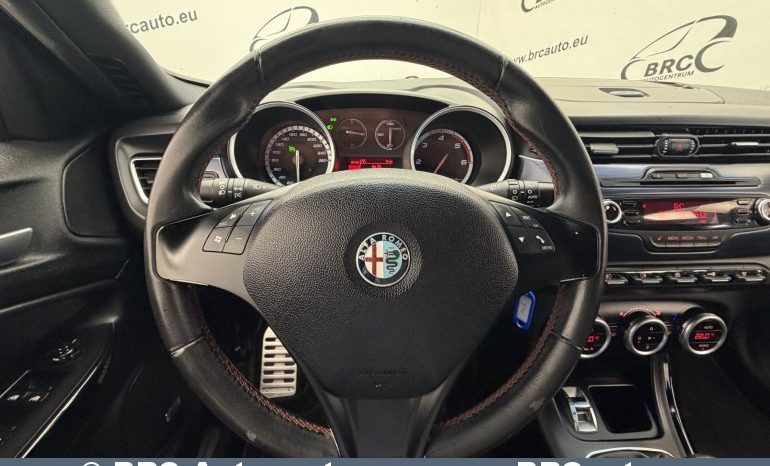 
								Alfa Romeo Giulietta 1.6 JTDm 2010 full									