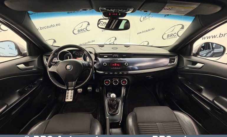 
								Alfa Romeo Giulietta 1.6 JTDm 2010 full									
