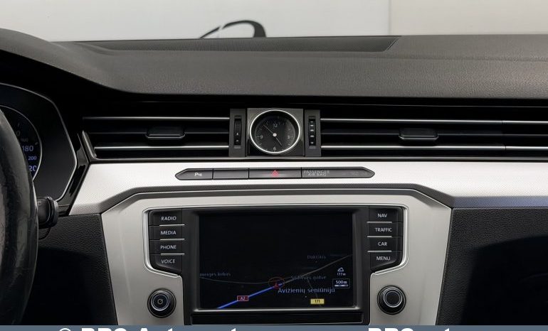 
								Volkswagen Passat 2.0 TDI Bluemotion Variant Automatas 2015 full									