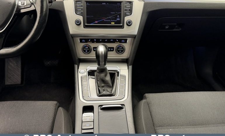 
								Volkswagen Passat 2.0 TDI Bluemotion Variant Automatas 2015 full									