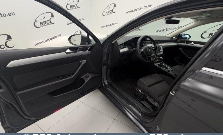 
								Volkswagen Passat 2.0 TDI Bluemotion Variant Automatas 2015 full									