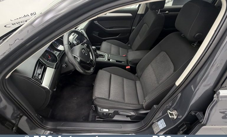 
								Volkswagen Passat 2.0 TDI Bluemotion Variant Automatas 2015 full									