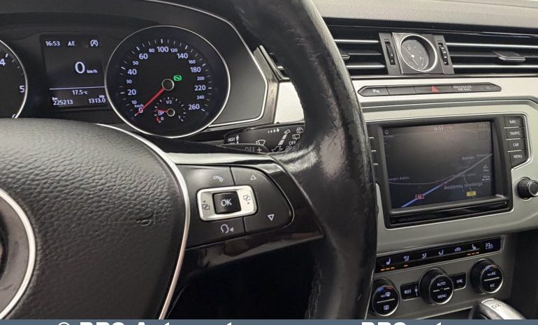 
								Volkswagen Passat 2.0 TDI Bluemotion Variant Automatas 2015 full									