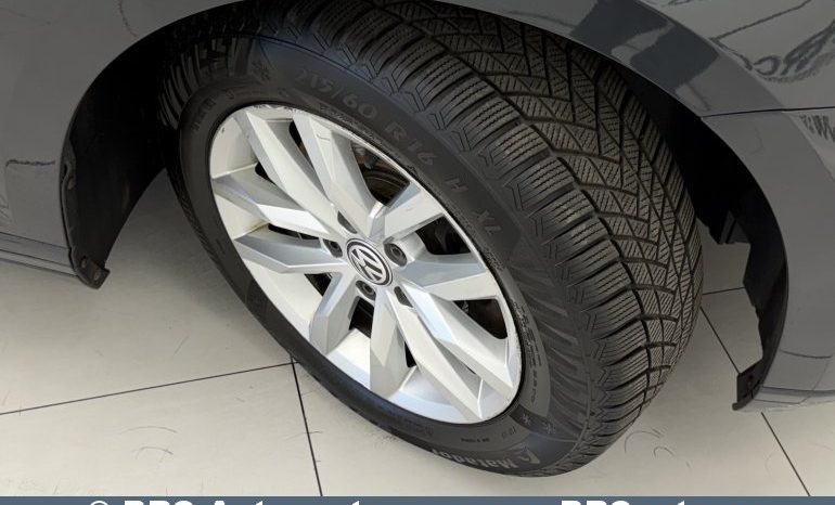 
								Volkswagen Passat 2.0 TDI Bluemotion Variant Automatas 2015 full									