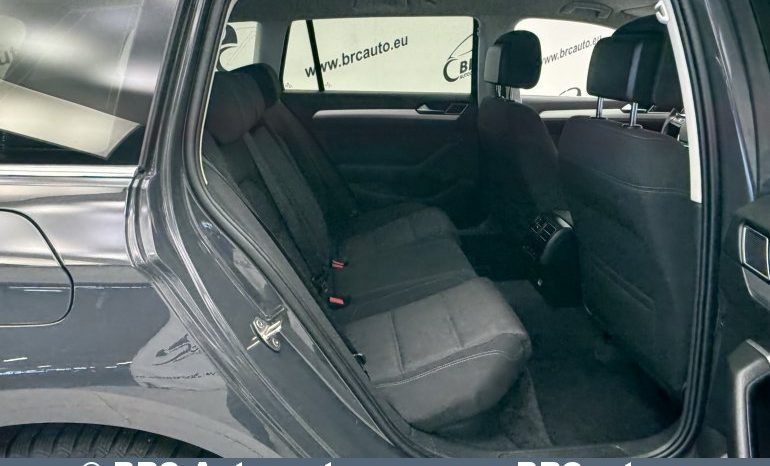 
								Volkswagen Passat 2.0 TDI Bluemotion Variant Automatas 2015 full									