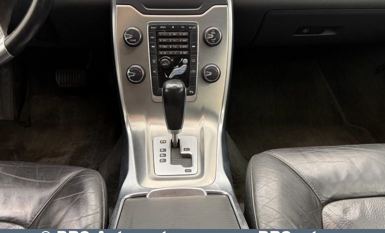 
								Volvo V70 D3 Automatas 2012 full									