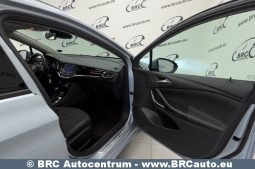 
										Opel Astra Sports Tourer + 1.6CDI Automatas 2018 full									