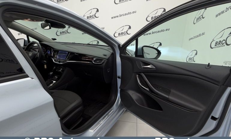 
								Opel Astra Sports Tourer + 1.6CDI Automatas 2018 full									