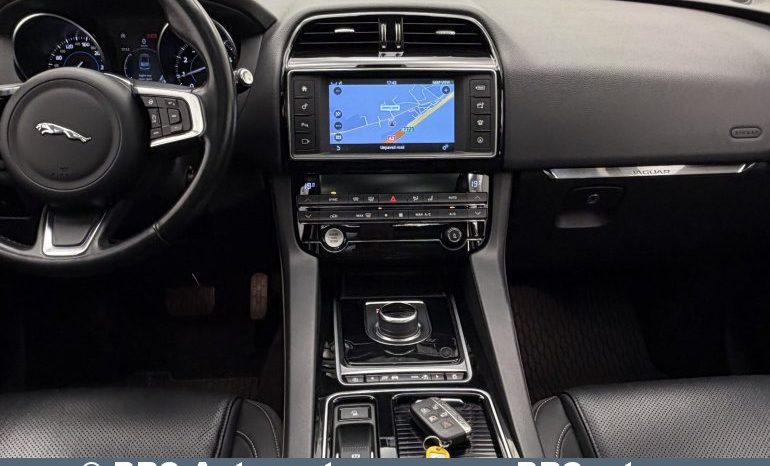 
								Jaguar F-Pace 2.0 Automatas 2018 full									