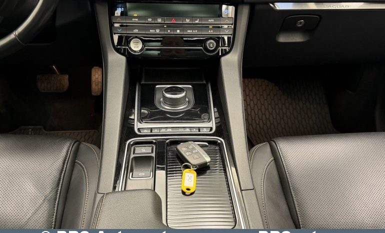 
								Jaguar F-Pace 2.0 Automatas 2018 full									