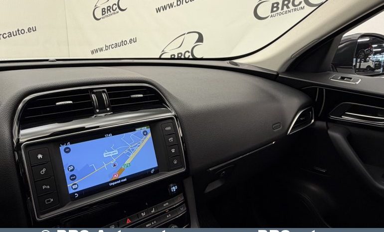 
								Jaguar F-Pace 2.0 Automatas 2018 full									