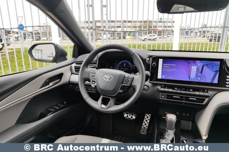 Toyota Camry 2.5 Hybrid Automatas 2025