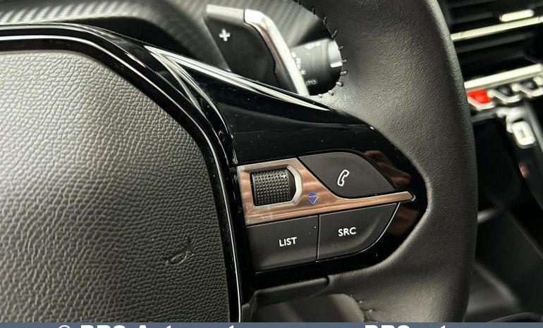 
								Peugeot 2008 1.2 PureTech Automatas 2022 full									