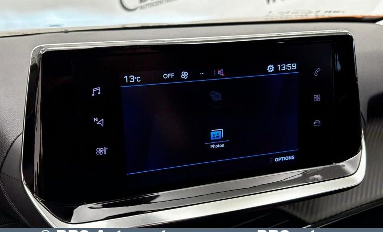 
								Peugeot 2008 1.2 PureTech Automatas 2022 full									