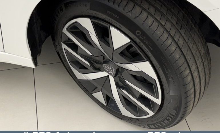 
								Peugeot 208 E 51 kWh Automatas 2025 full									
