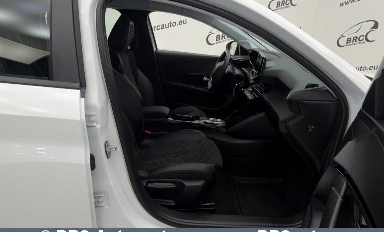 
								Peugeot 208 E 51 kWh Automatas 2025 full									