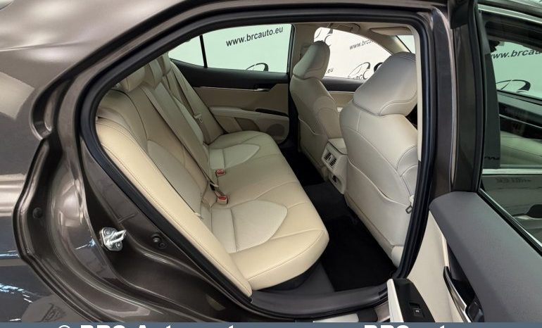 
								Toyota Camry 2.5 Hybrid Automatas 2021 full									