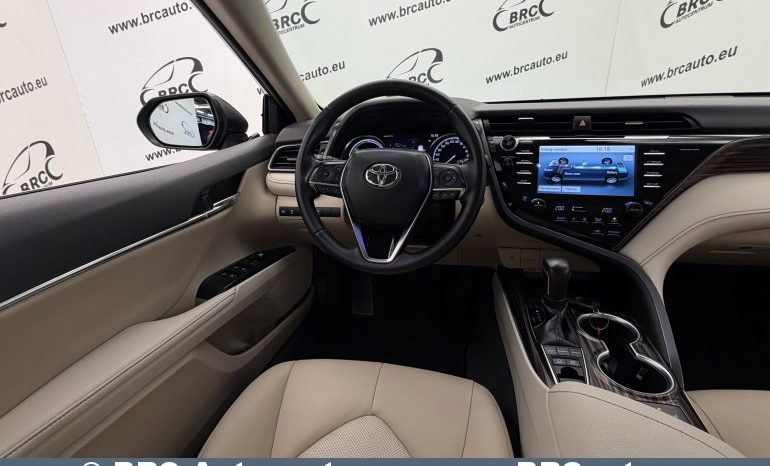 
								Toyota Camry 2.5 Hybrid Automatas 2021 full									