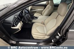 
										Toyota Camry 2.5 Hybrid Automatas 2021 full									