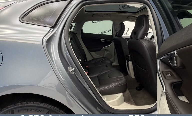 
								Volvo V40 Cross Country 2.0 D3 Automatas 2016 full									