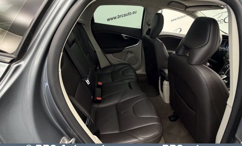 
								Volvo V40 Cross Country 2.0 D3 Automatas 2016 full									