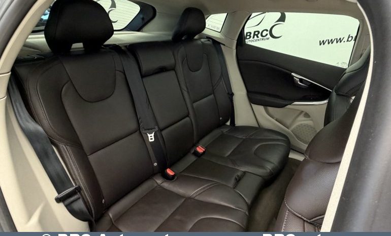
								Volvo V40 Cross Country 2.0 D3 Automatas 2016 full									