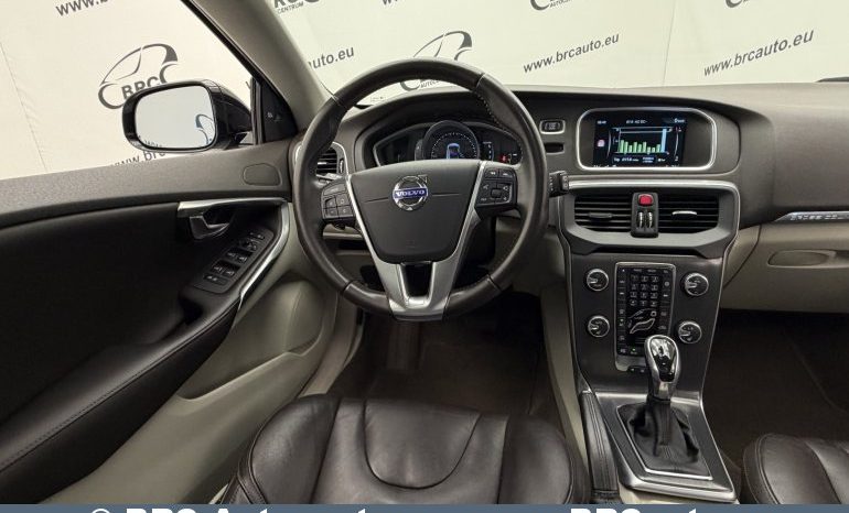 
								Volvo V40 Cross Country 2.0 D3 Automatas 2016 full									