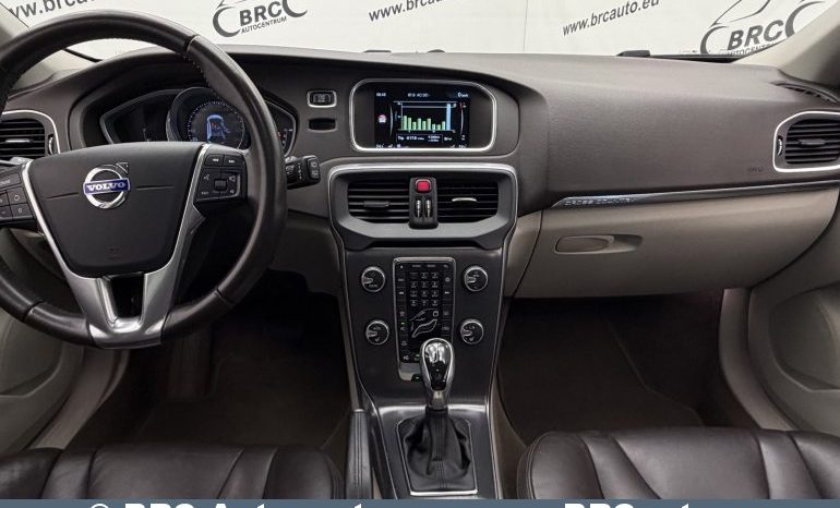 
								Volvo V40 Cross Country 2.0 D3 Automatas 2016 full									