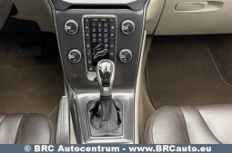 
										Volvo V40 Cross Country 2.0 D3 Automatas 2016 full									