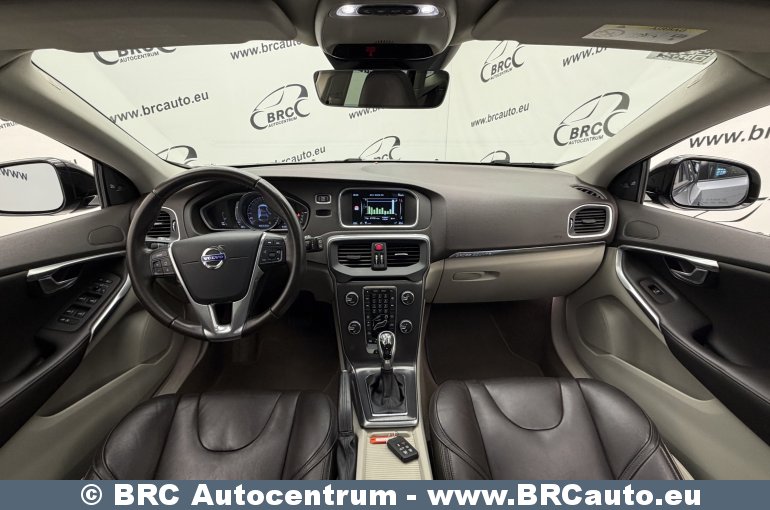 Volvo V40 Cross Country 2.0 D3 Automatas 2016