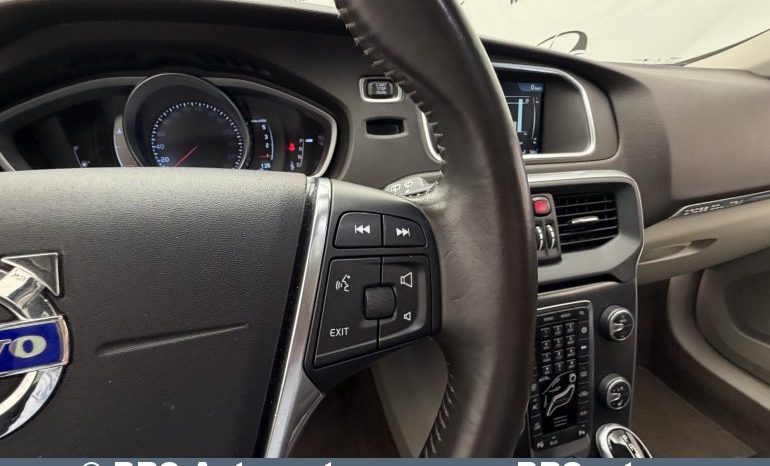 
								Volvo V40 Cross Country 2.0 D3 Automatas 2016 full									