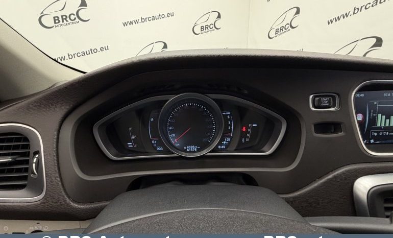 
								Volvo V40 Cross Country 2.0 D3 Automatas 2016 full									