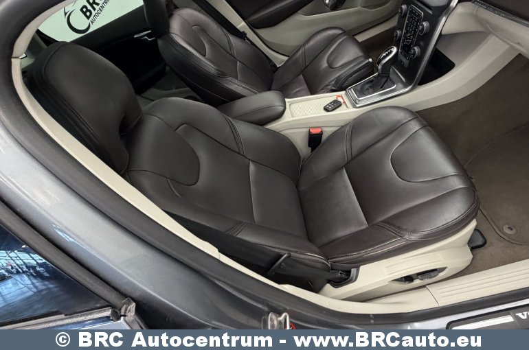 Volvo V40 Cross Country 2.0 D3 Automatas 2016