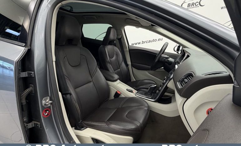 
								Volvo V40 Cross Country 2.0 D3 Automatas 2016 full									