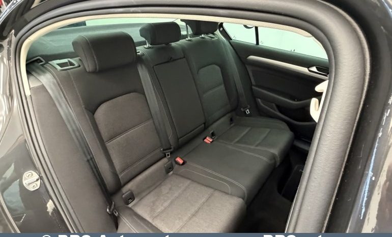 
								Volkswagen Passat 1.5 TSI Automatas 2019 full									