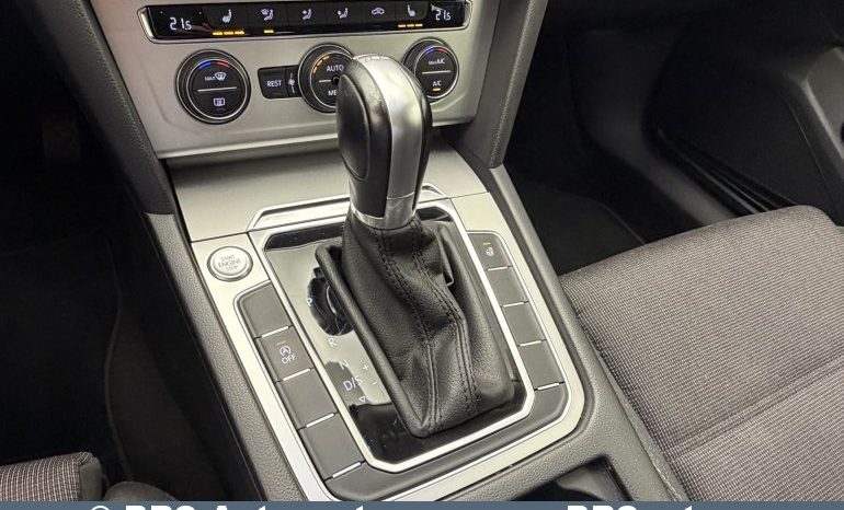 
								Volkswagen Passat 1.5 TSI Automatas 2019 full									
