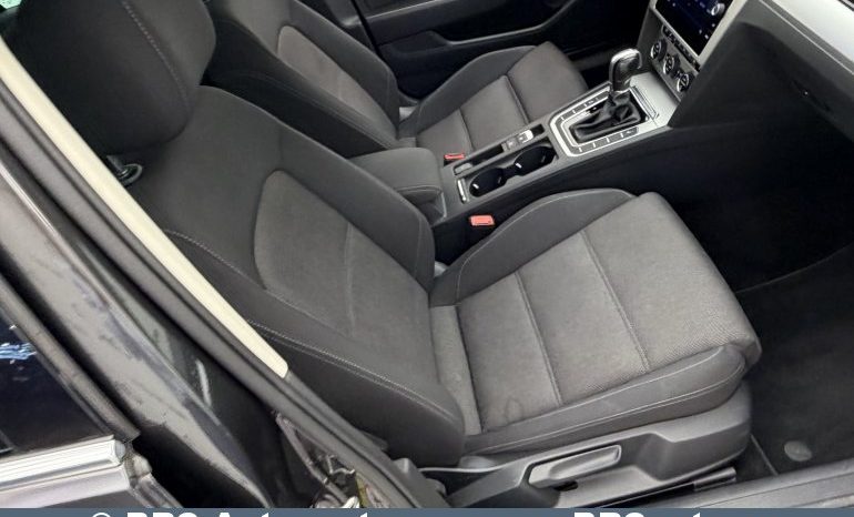 
								Volkswagen Passat 1.5 TSI Automatas 2019 full									