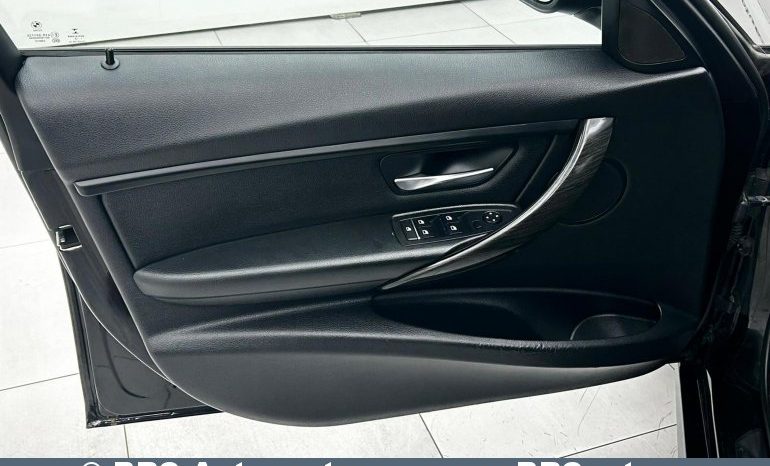 
								BMW 320 i Automatas 2016 full									